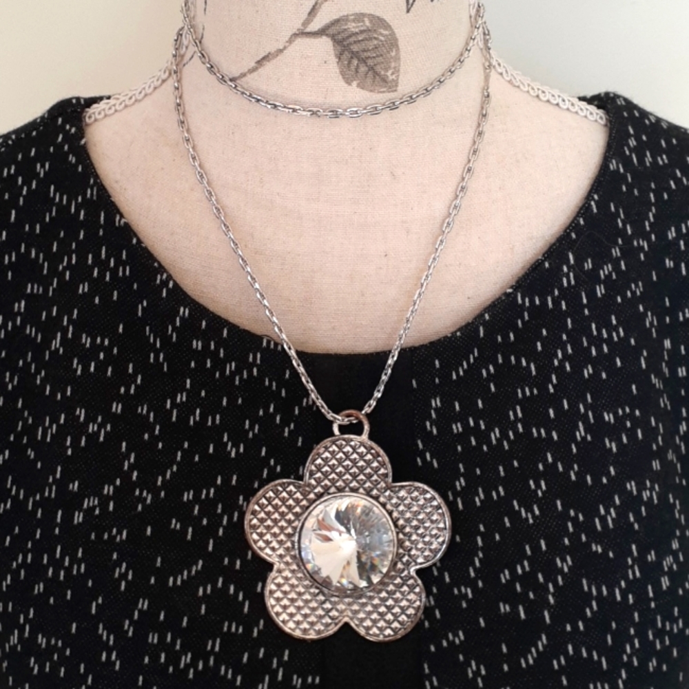 % Large silvertone & crystal daisy pendant w long sterling chain